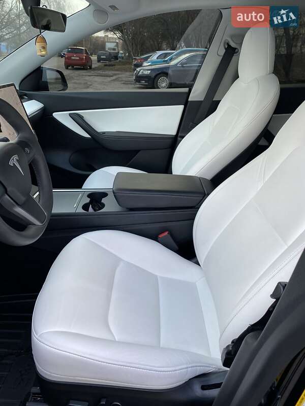 Внедорожник / Кроссовер Tesla Model Y 2022 в Полтаве