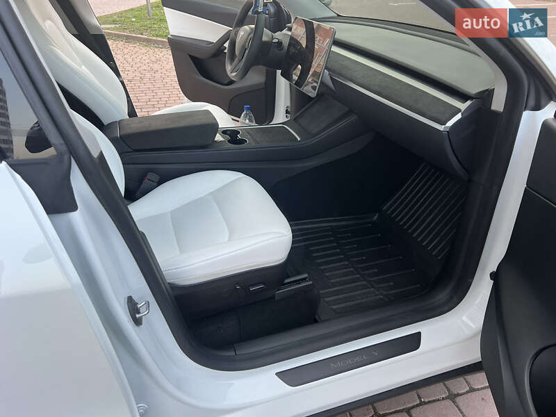 Внедорожник / Кроссовер Tesla Model Y 2022 в Ивано-Франковске