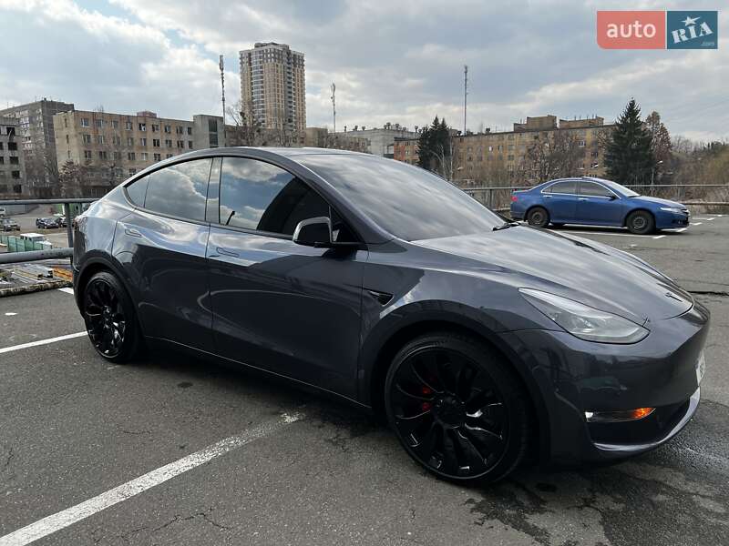 Внедорожник / Кроссовер Tesla Model Y 2022 в Киеве