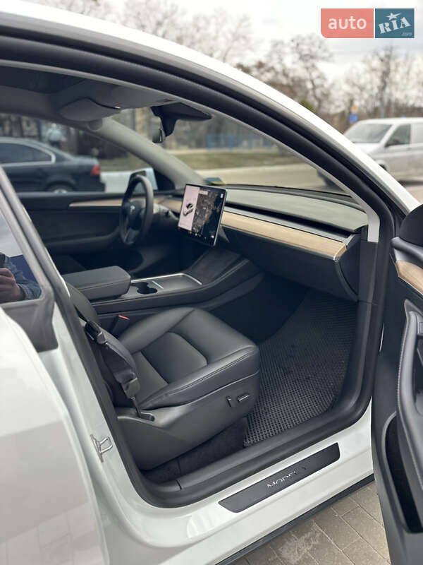 Позашляховик / Кросовер Tesla Model Y 2023 в Броварах