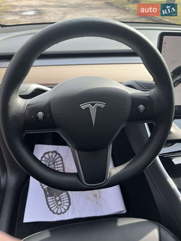 Внедорожник / Кроссовер Tesla Model Y 2021 в Харькове