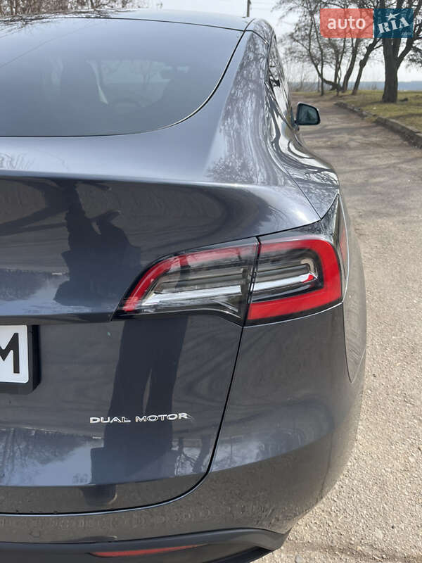 Внедорожник / Кроссовер Tesla Model Y 2021 в Харькове