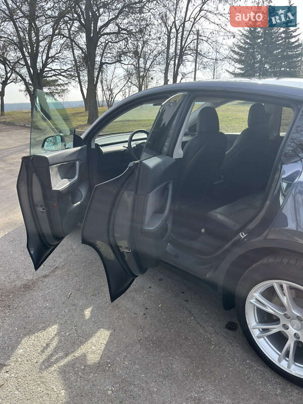 Внедорожник / Кроссовер Tesla Model Y 2021 в Харькове