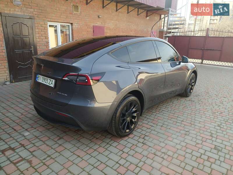Внедорожник / Кроссовер Tesla Model Y 2021 в Полтаве