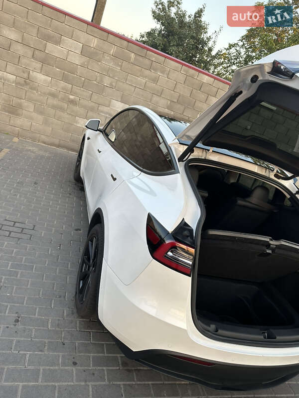 Универсал Tesla Model Y 2020 в Киеве