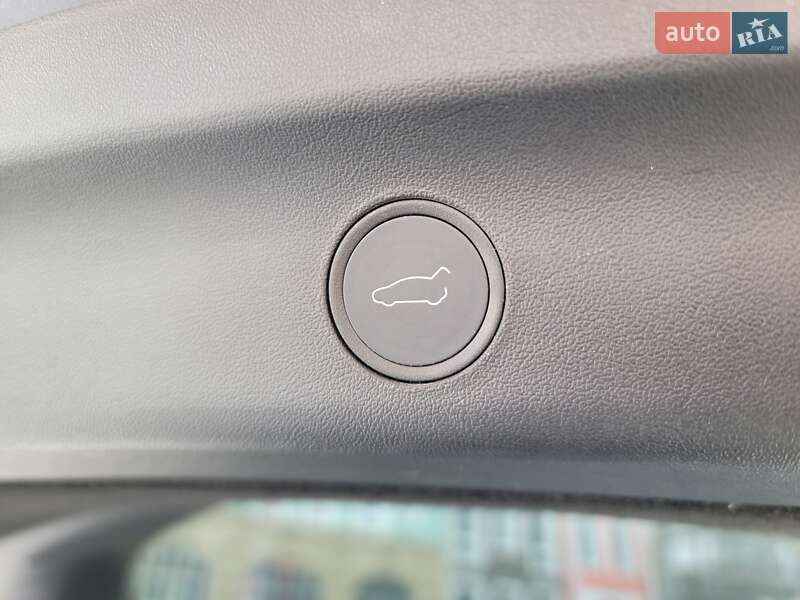 Внедорожник / Кроссовер Tesla Model Y 2021 в Ровно