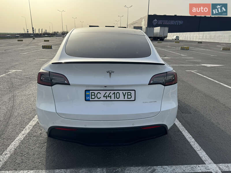 Позашляховик / Кросовер Tesla Model Y 2022 в Львові