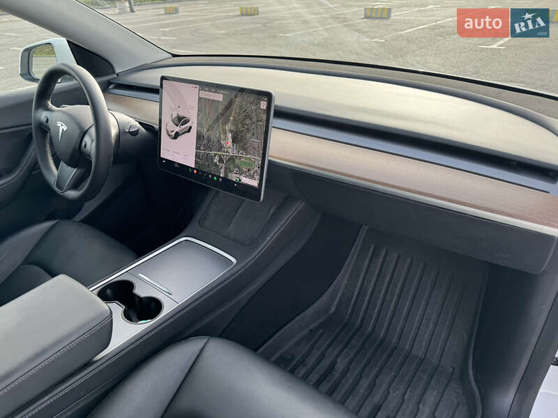 Позашляховик / Кросовер Tesla Model Y 2022 в Львові
