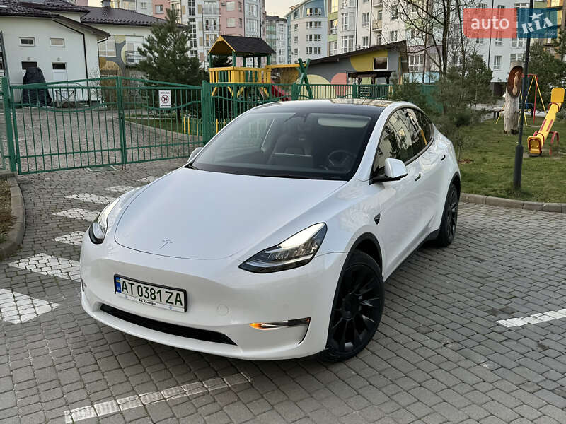 Tesla Model Y 2022
