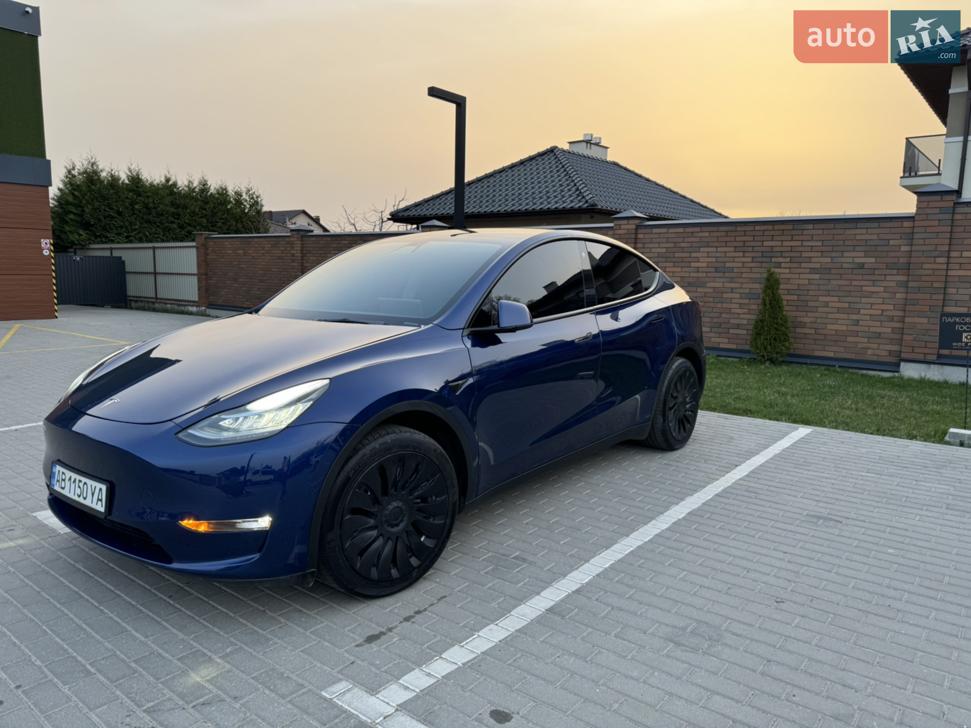 2022 Tesla Model Y - мініатюра 2
