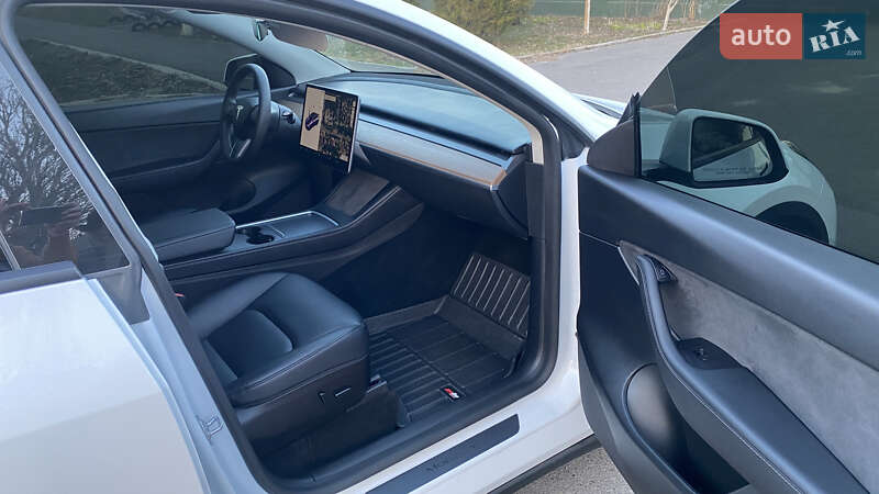 Внедорожник / Кроссовер Tesla Model Y 2022 в Одессе