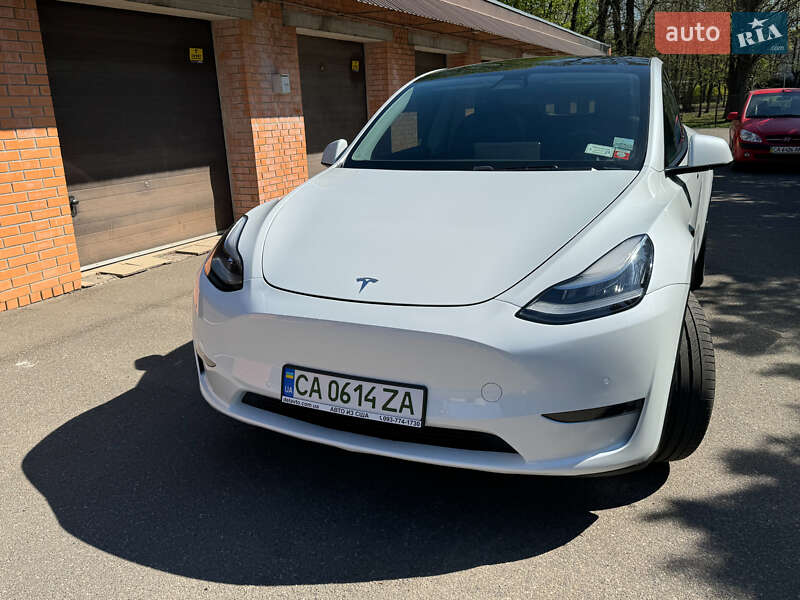 Tesla Model Y 2020