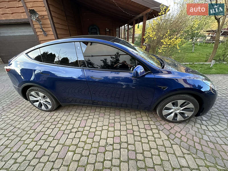Внедорожник / Кроссовер Tesla Model Y 2021 в Львове