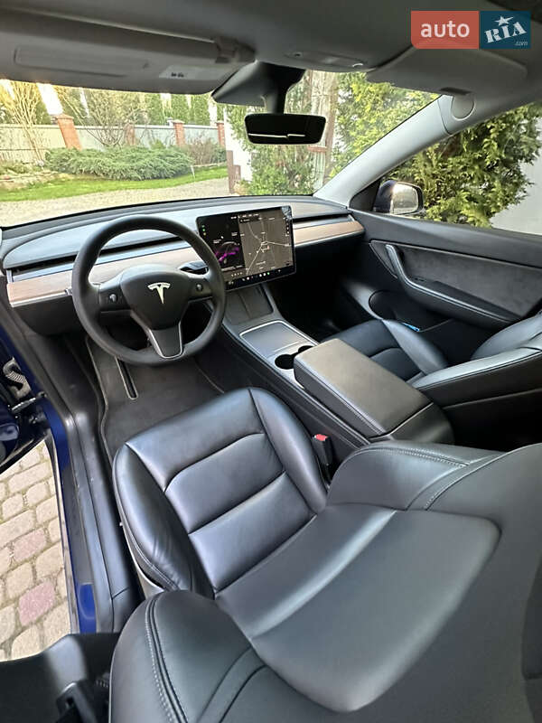 Внедорожник / Кроссовер Tesla Model Y 2021 в Львове