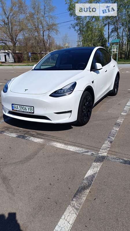 Внедорожник / Кроссовер Tesla Model Y 2023 в Киеве