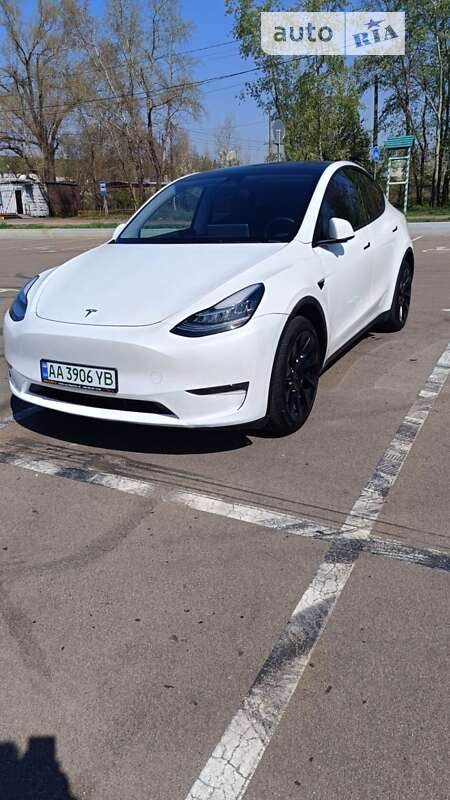 Позашляховик / Кросовер Tesla Model Y 2023 в Києві