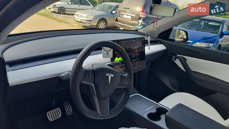 Позашляховик / Кросовер Tesla Model Y 2022 в Львові