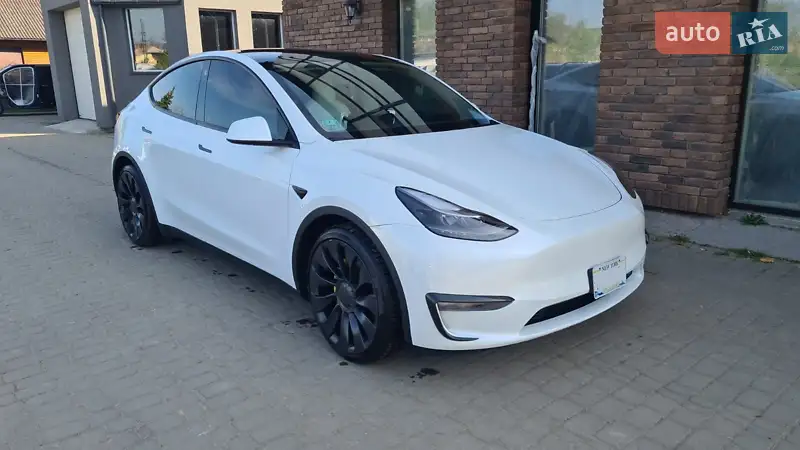 Tesla Model Y 2022