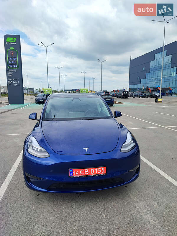 Tesla Model Y 2022