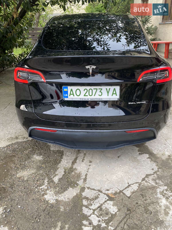 Внедорожник / Кроссовер Tesla Model Y 2022 в Ужгороде