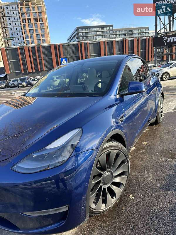 Внедорожник / Кроссовер Tesla Model Y 2022 в Львове