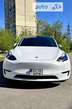 Внедорожник / Кроссовер Tesla Model Y 2022 в Киеве