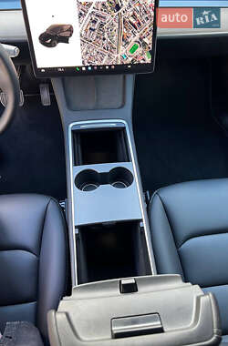 Внедорожник / Кроссовер Tesla Model Y 2022 в 