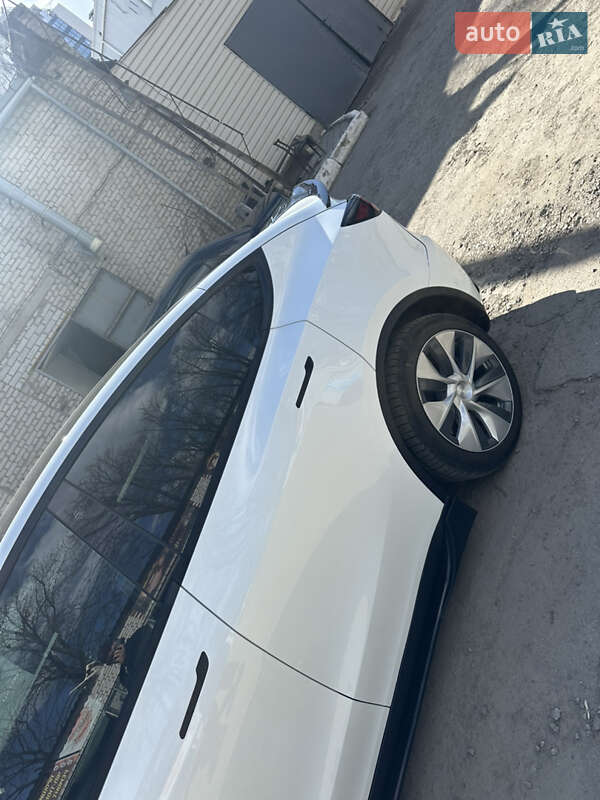 Позашляховик / Кросовер Tesla Model Y 2022 в Харкові