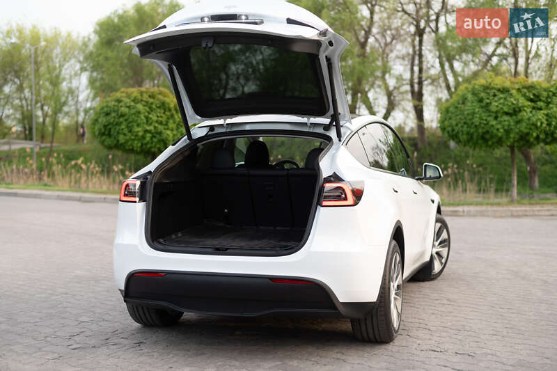 Внедорожник / Кроссовер Tesla Model Y 2023 в Днепре