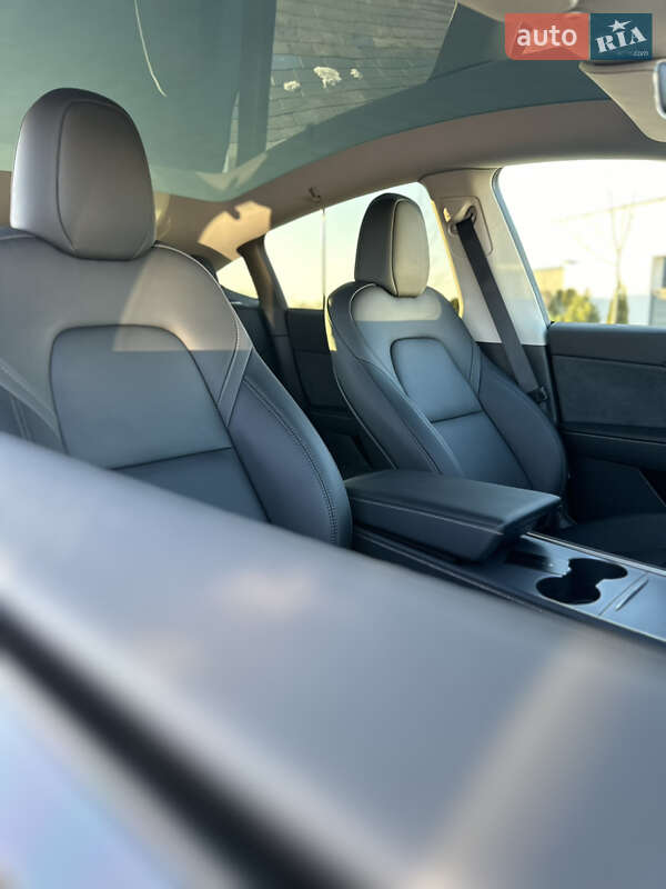 Внедорожник / Кроссовер Tesla Model Y 2022 в Мукачево