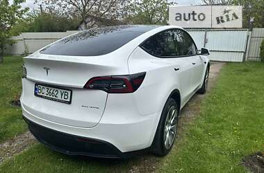 Позашляховик / Кросовер Tesla Model Y 2021 в Львові