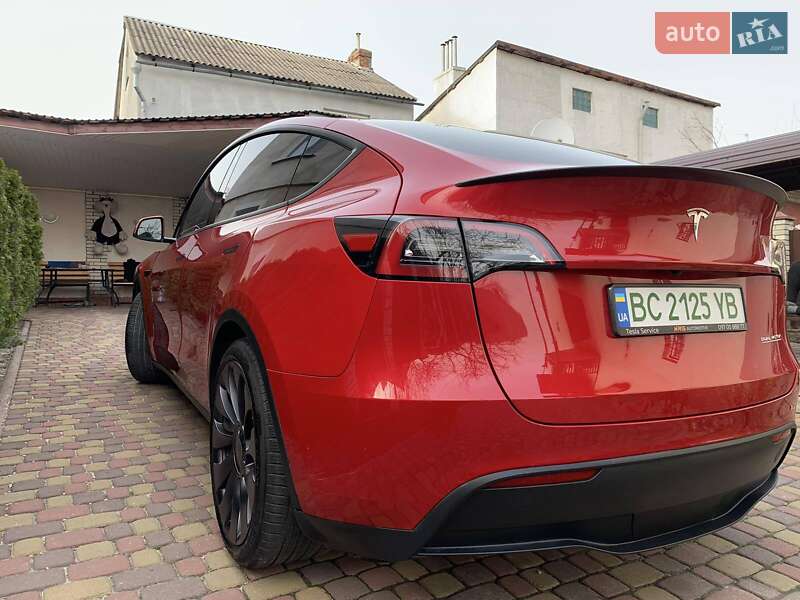Позашляховик / Кросовер Tesla Model Y 2023 в Львові