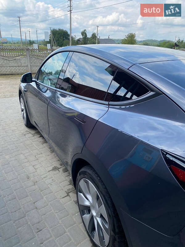 Внедорожник / Кроссовер Tesla Model Y 2021 в Косове