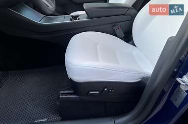 Внедорожник / Кроссовер Tesla Model Y 2020 в 