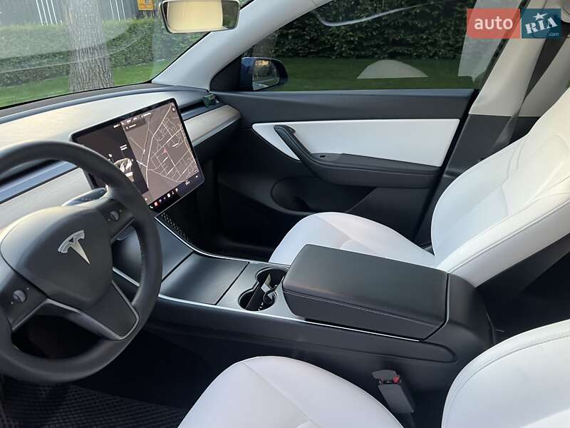 Позашляховик / Кросовер Tesla Model Y 2020 в Києві