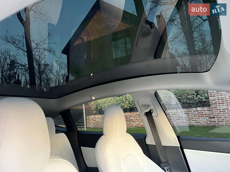 Позашляховик / Кросовер Tesla Model Y 2020 в Києві
