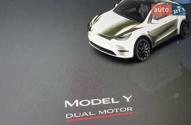 Внедорожник / Кроссовер Tesla Model Y 2020 в 