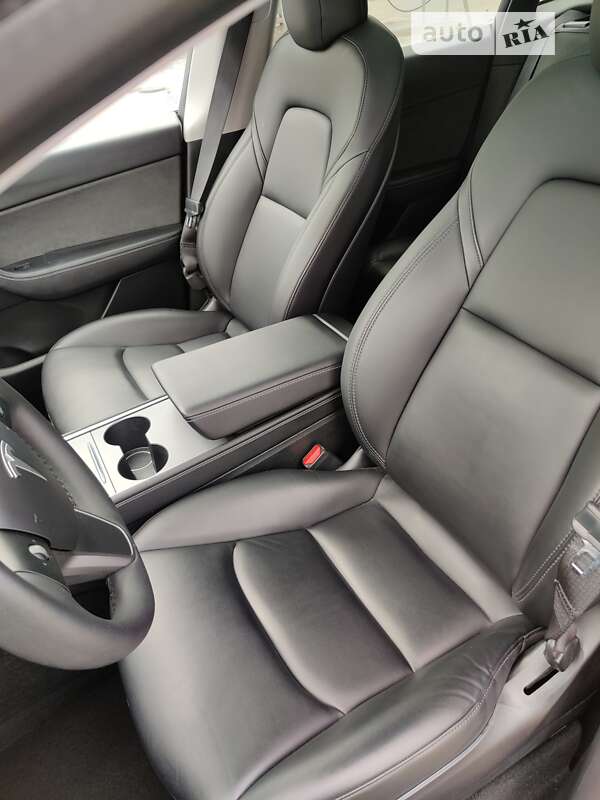 Внедорожник / Кроссовер Tesla Model Y 2022 в Черновцах