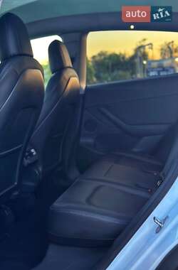 Внедорожник / Кроссовер Tesla Model Y 2020 в 