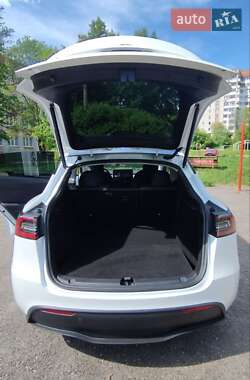 Внедорожник / Кроссовер Tesla Model Y 2023 в Львове