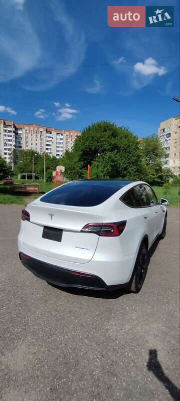 Внедорожник / Кроссовер Tesla Model Y 2023 в Львове