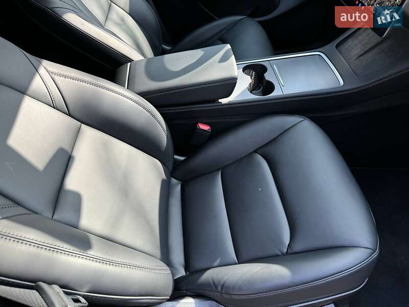 Позашляховик / Кросовер Tesla Model Y 2021 в Львові фото 16 Позашляховик / Кросовер Tesla Model Y 2021 в Львові