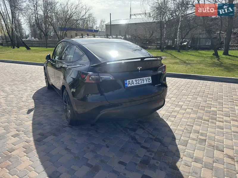Внедорожник / Кроссовер Tesla Model Y 2021 в 
