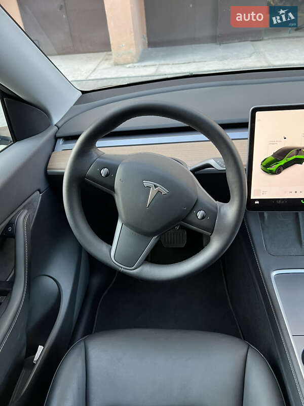 Внедорожник / Кроссовер Tesla Model Y 2022 в Львове
