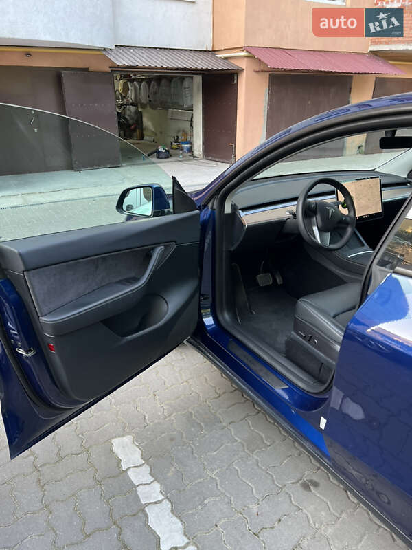Внедорожник / Кроссовер Tesla Model Y 2022 в Львове