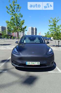 Внедорожник / Кроссовер Tesla Model Y 2022 в Киеве