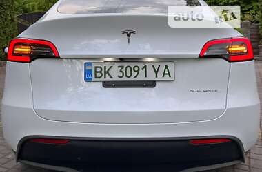 Внедорожник / Кроссовер Tesla Model Y 2023 в Костополе