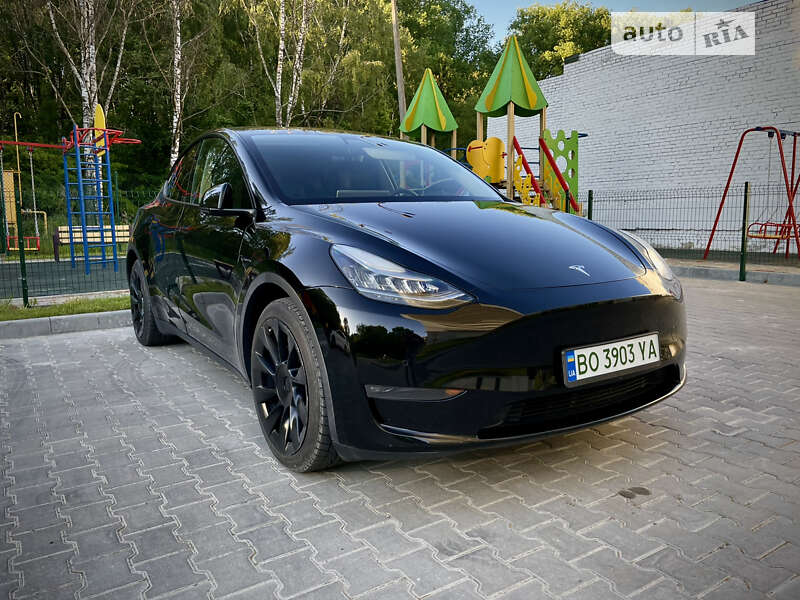 Позашляховик / Кросовер Tesla Model Y 2020 в Тернополі
