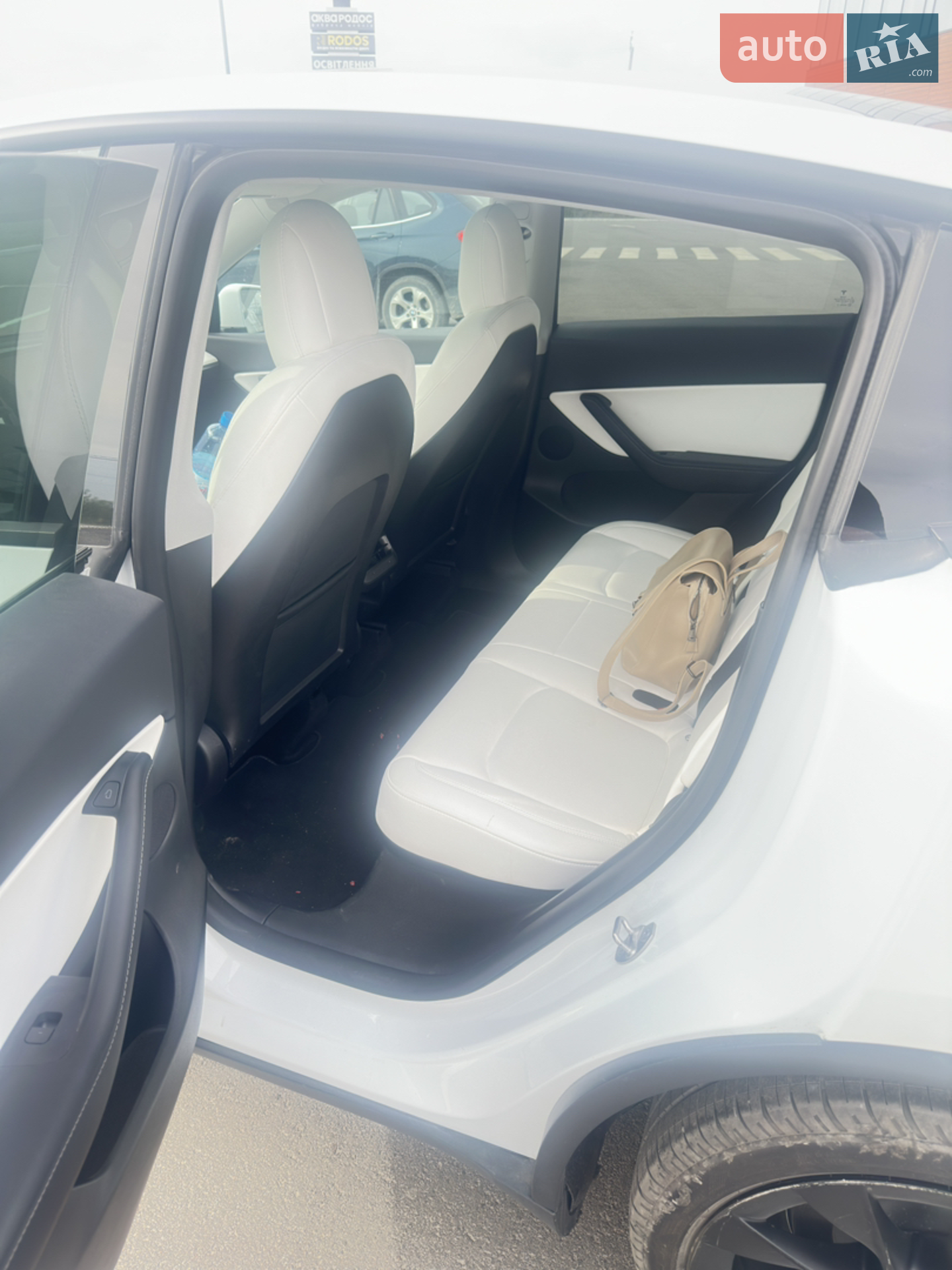 2021 Tesla Model Y - мініатюра 9