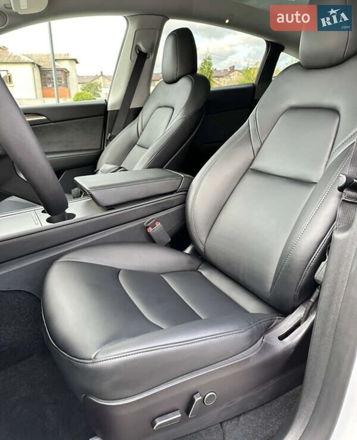 2023 Tesla Model Y - мініатюра 25